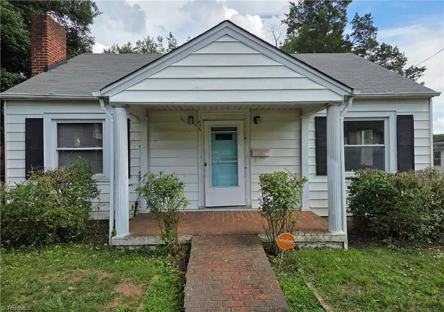 2nd image of 610 Salisbury Ridge Rd, Winston Salem, NC 27127 | MLS# 1230333