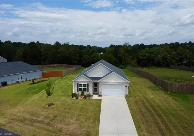 Photo 1 of Single family home for sale at 202 Alamos Ave, Lexington, NC 27295 | MLS# 1224926 | Listing updated on 2026-08-23