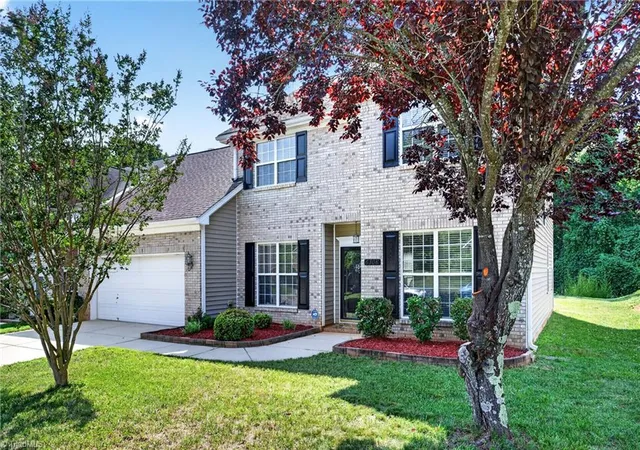 3rd image of 6308 Thornblade Ct, Greensboro, NC 27410 | MLS# 1226146