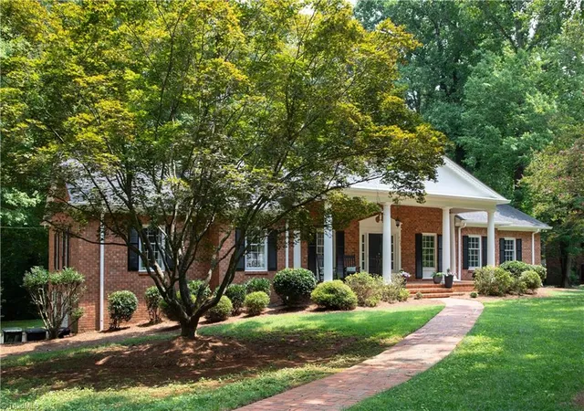 3rd image of 112 Magnolia Rd, Lexington, NC 27292 | MLS# 1228589