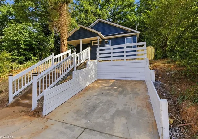 1st image of 1509 Ne 22nd St, Winston Salem, NC 27105 | MLS# 1228641