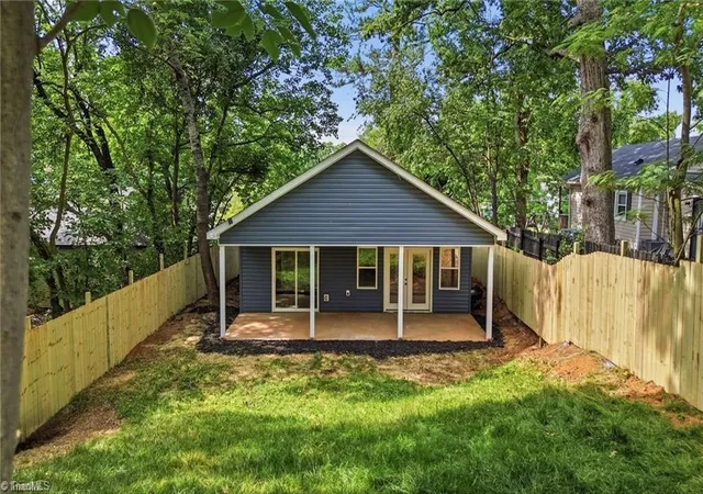 24th image of 1509 Ne 22nd St, Winston Salem, NC 27105 | MLS# 1228641