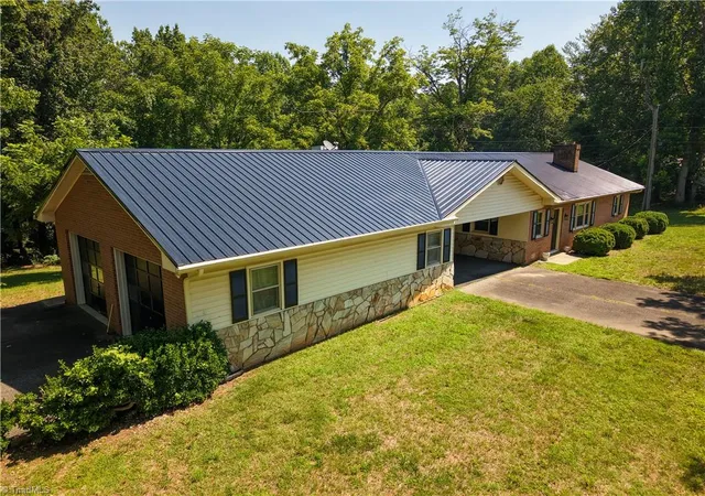 Photo 2 of Sale Pending at 2911 Ararat Hwy, Ararat, VA 24053 | MLS# 1228061 | Listing updated on 2026-07-26