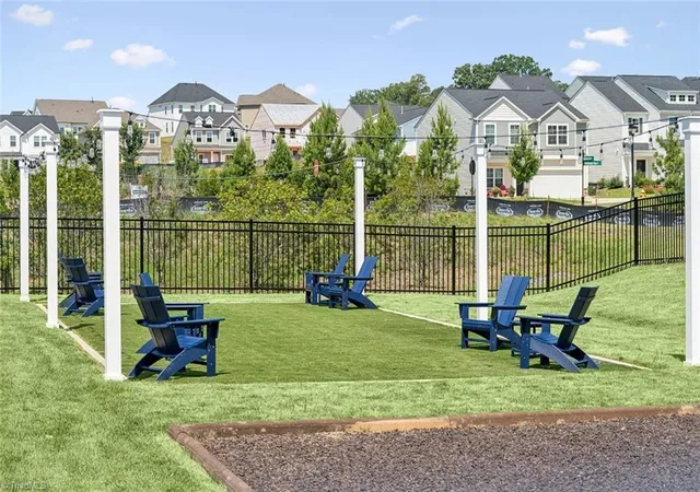 4th image of 4586 Hanes Lake Dr, Winston Salem, NC 27106 | MLS# 1213171