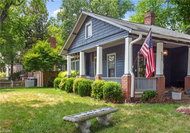 Photo 3 of Sale Pending at 511 Charter Pl, Greensboro, NC 27405 | MLS# 1227996 | Listing updated on 2026-08-14