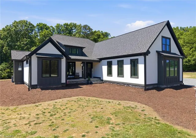 Photo 3 of Single family home for sale at 8815 Bringle Fry Rd, Salisbury, NC 28146 | MLS# 1226339 | Listing updated on 2026-08-05