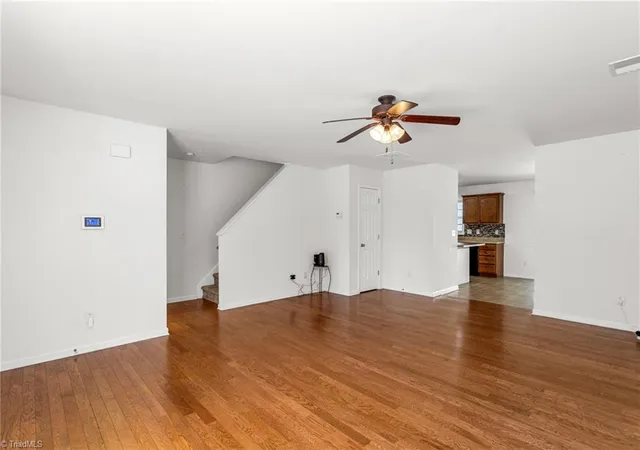 Photo 4 of Single family home for sale at 3869 Hickswood Crk Dr, High Point, NC 27265 | MLS# 1227640 | Listing updated on 2026-09-03