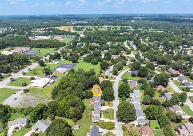 44th image of 3809 Oak Forest Dr, High Point, NC 27265 | MLS# 1232975