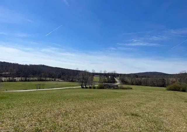 4th image of 4445 E Pine St, Mount Airy, NC 27030 | MLS# 1228406
