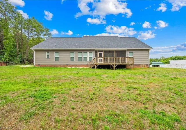 Photo 4 of Single family home for sale at 4669 Grooms Rd, Reidsville, NC 27320 | MLS# 1228078 | Listing updated on 2026-09-08