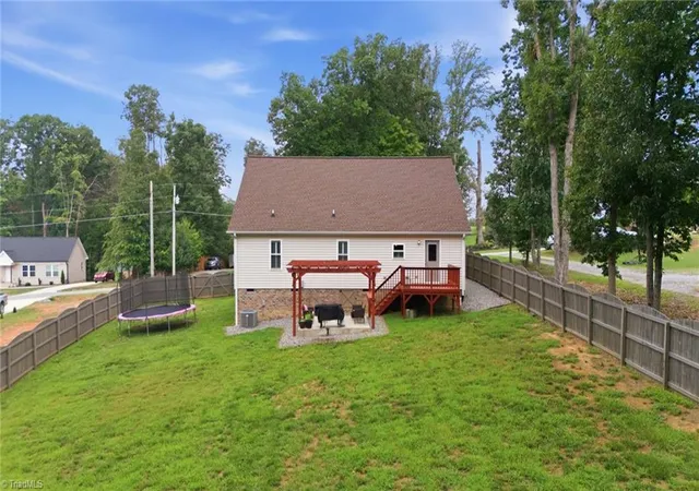 2nd image of 8504 Altavista Dr, Stokesdale, NC 27357 | MLS# 1229813