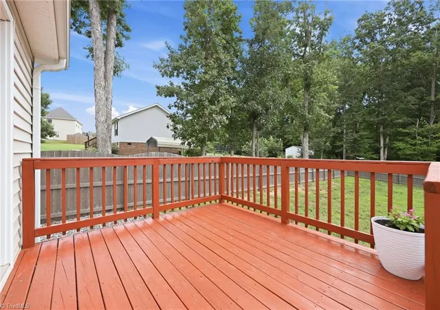 4th image of 8504 Altavista Dr, Stokesdale, NC 27357 | MLS# 1229813