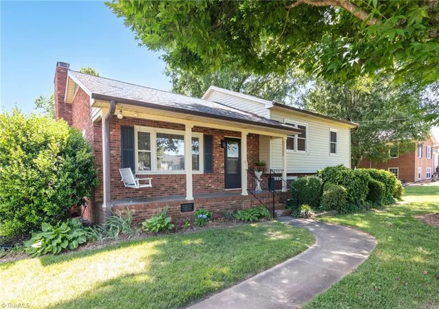 1st image of 1132 Glennview Dr, Kernersville, NC 27284 | MLS# 1222500