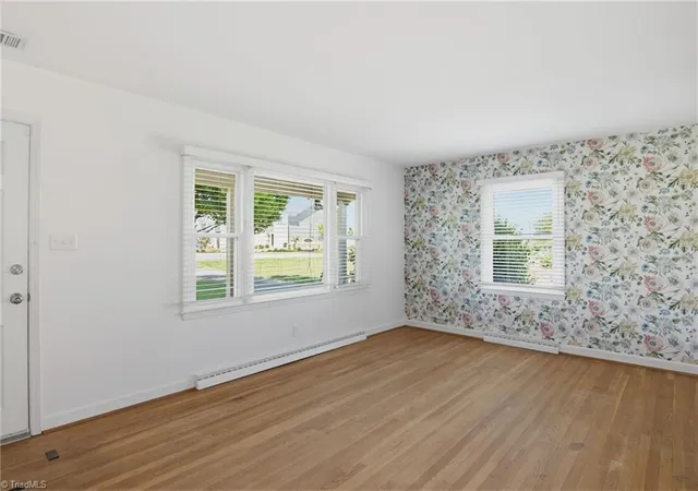 2nd image of 1132 Glennview Dr, Kernersville, NC 27284 | MLS# 1222500