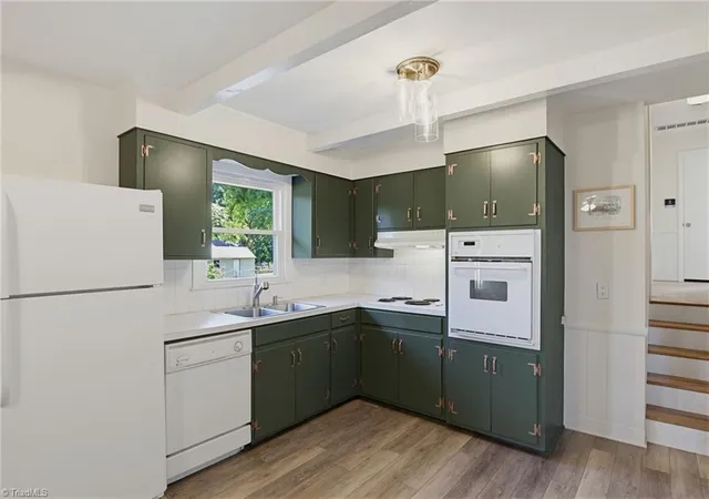 3rd image of 1132 Glennview Dr, Kernersville, NC 27284 | MLS# 1222500