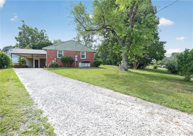 2nd image of 2601 Rosemary Dr, Winston Salem, NC 27105 | MLS# 1224719
