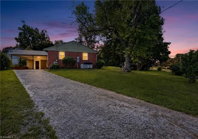 3rd image of 2601 Rosemary Dr, Winston Salem, NC 27105 | MLS# 1224719