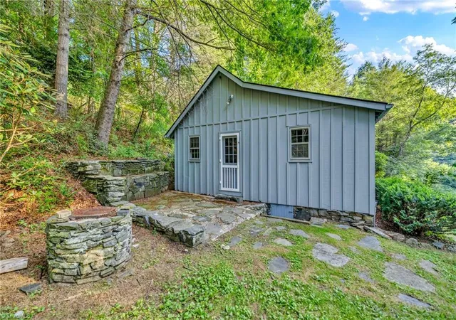 Photo 4 of Sale Pending at 1092 Hartzog Frd Rd, West Jefferson, NC 28694 | MLS# 1230287 | Listing updated on 2026-08-07