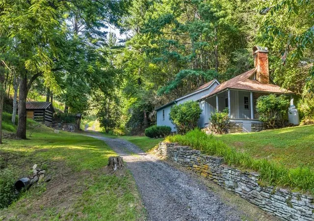 Photo 5 of Sale Pending at 1092 Hartzog Frd Rd, West Jefferson, NC 28694 | MLS# 1230287 | Listing updated on 2026-08-07