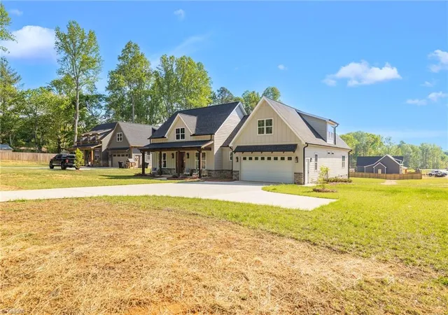 3rd image of 769 Morris Rd, Winston Salem, NC 27101 | MLS# 1216623