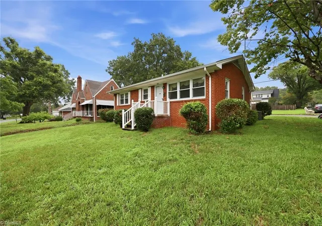 Photo 2 of Sale Pending at 201 Rolling Rd, Burlington, NC 27217 | MLS# 1229123 | Listing updated on 2026-09-08