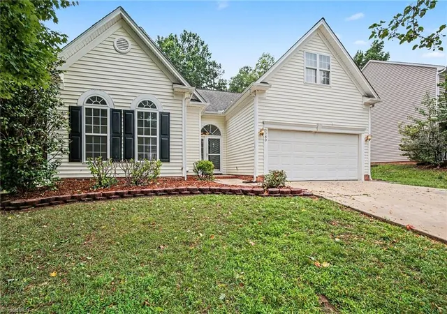 2nd image of 3380 Cherrybrook Dr, Jamestown, NC 27282 | MLS# 1225455