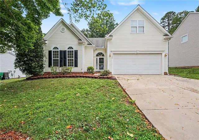 3rd image of 3380 Cherrybrook Dr, Jamestown, NC 27282 | MLS# 1225455