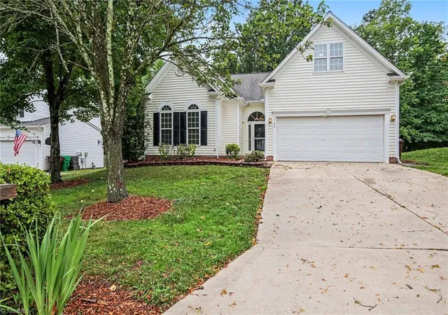 4th image of 3380 Cherrybrook Dr, Jamestown, NC 27282 | MLS# 1225455