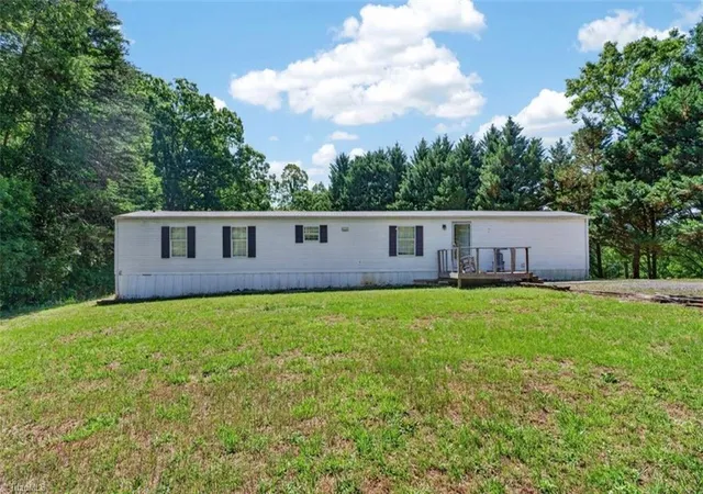 Homes for sale in Pinnacle, NC | 1709 Bud Tilley Rd, Pinnacle, NC 27043 | MLS# 1223219