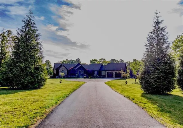 Homes for sale in Thurmond, NC | 1083 Union Community Rd, Thurmond, NC 28683 | MLS# 1220320