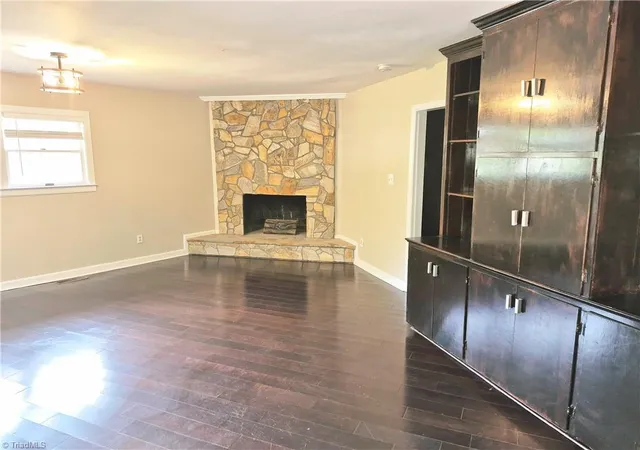Photo 4 of Single family home for sale at 1603 Wendover Dr, High Point, NC 27262 | MLS# 1230379 | Listing updated on 2026-09-17
