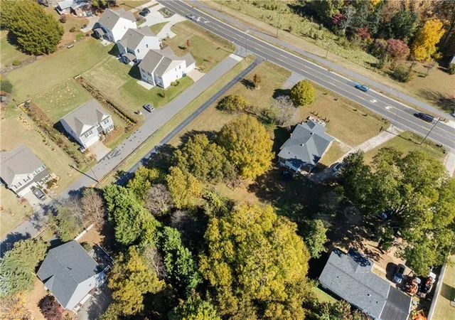 12th image of 610 Meadowlark Dr, Winston Salem, NC 27106 | MLS# 1201142