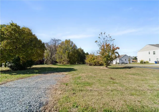 1st image of 610 Meadowlark Dr, Winston Salem, NC 27106 | MLS# 1201142