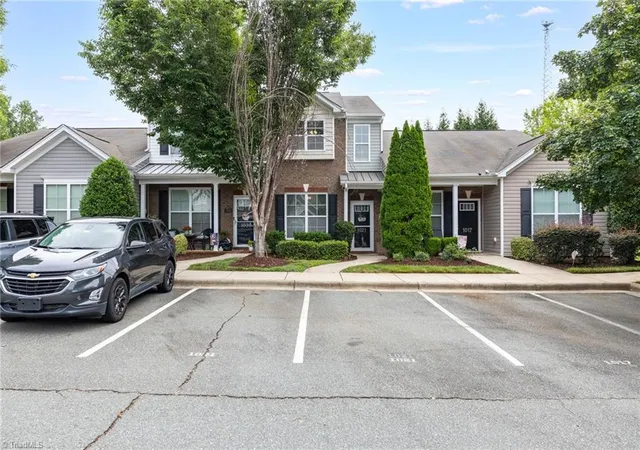 Photo 3 of Sale Pending at 1021 Kelso Ln, Burlington, NC 27215 | MLS# 1231019 | Listing updated on 2026-09-13