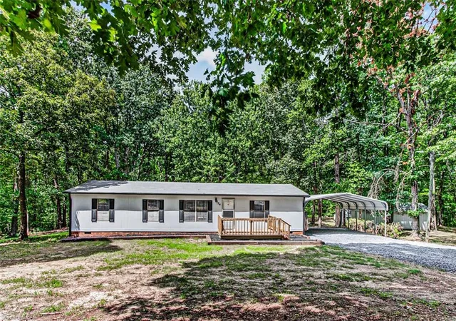 Photo 1 of Sale Pending at 524 Silver Valley Rd, Lexington, NC 27292 | MLS# 1230115 | Listing updated on 2026-08-17
