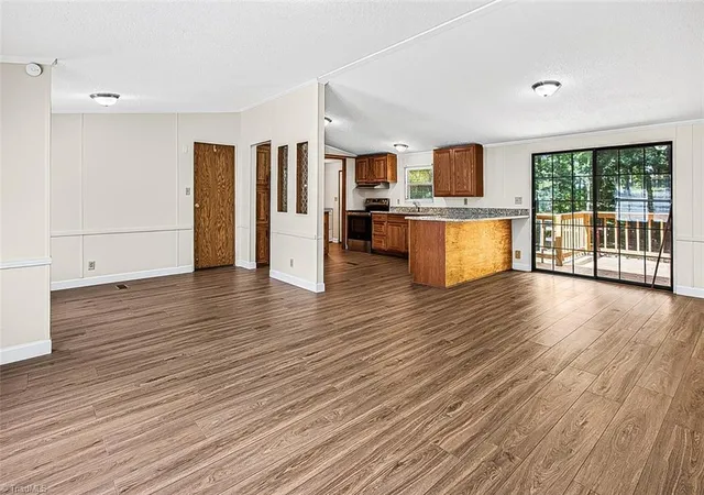 Photo 3 of Sale Pending at 524 Silver Valley Rd, Lexington, NC 27292 | MLS# 1230115 | Listing updated on 2026-08-17