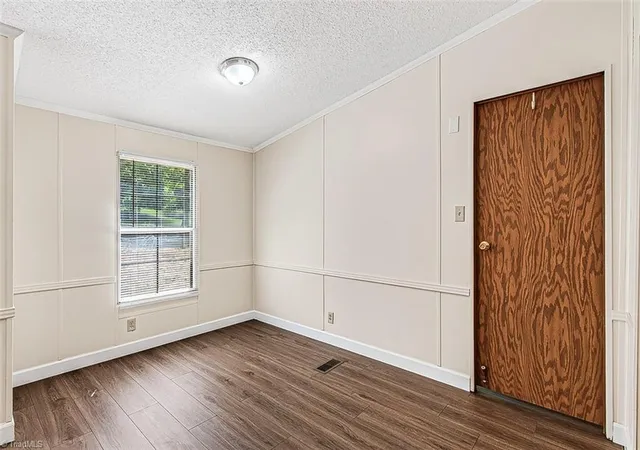 Photo 5 of Sale Pending at 524 Silver Valley Rd, Lexington, NC 27292 | MLS# 1230115 | Listing updated on 2026-08-17
