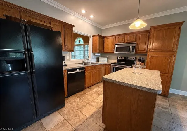 Photo 3 of Sale Pending at 2194 Benwicke Dr, Pfafftown, NC 27040 | MLS# 1219265 | Listing updated on 2026-09-12