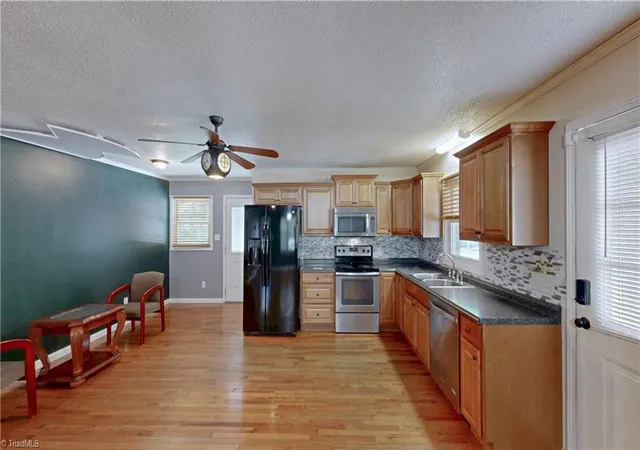 Photo 4 of Single family home for sale at 5802 Mendenhall Rd, Archdale, NC 27263 | MLS# 1223606 | Listing updated on 2026-09-19