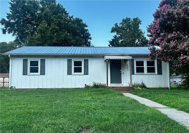 2nd image of 401 Martin Luther King Dr, Thomasville, NC 27360 | MLS# 1228627