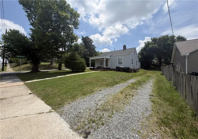 18th image of 324 E Mcculloch St, Greensboro, NC 27406 | MLS# 1226875