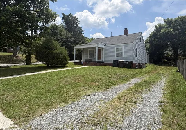1st image of 324 E Mcculloch St, Greensboro, NC 27406 | MLS# 1226875