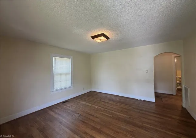 3rd image of 324 E Mcculloch St, Greensboro, NC 27406 | MLS# 1226875