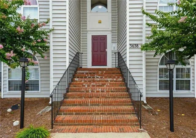 Photo 3 of Single family home for sale at 3638 Morris Farm Dr #2C, Greensboro, NC 27409 | MLS# 1228693 | Listing updated on 2026-08-28