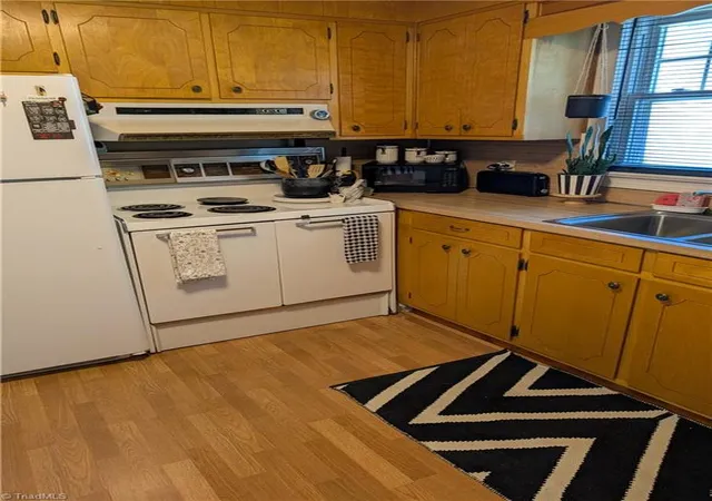 Photo 2 of Single family home for sale at 309 Monroe St, Eden, NC 27288 | MLS# 1226896 | Listing updated on 2026-09-01