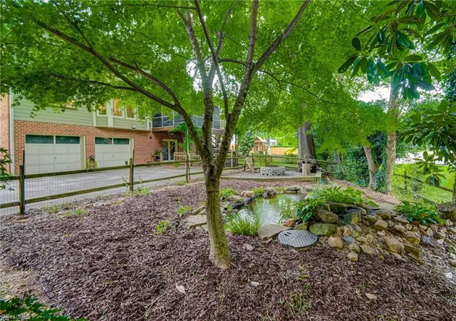 50th image of 925 Ashley Glen Dr, Winston Salem, NC 27106 | MLS# 1227731