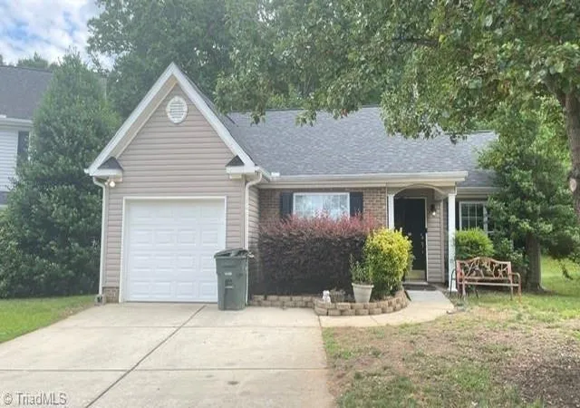Photo 1 of Single family home for sale at 3940 Bluestem Dr, Greensboro, NC 27405 | MLS# 1224384 | Listing updated on 2026-08-26