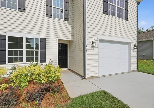 Homes for sale in Lexington, NC | 310 Middleton Dr, Lexington, NC 27295 | MLS# 1226423