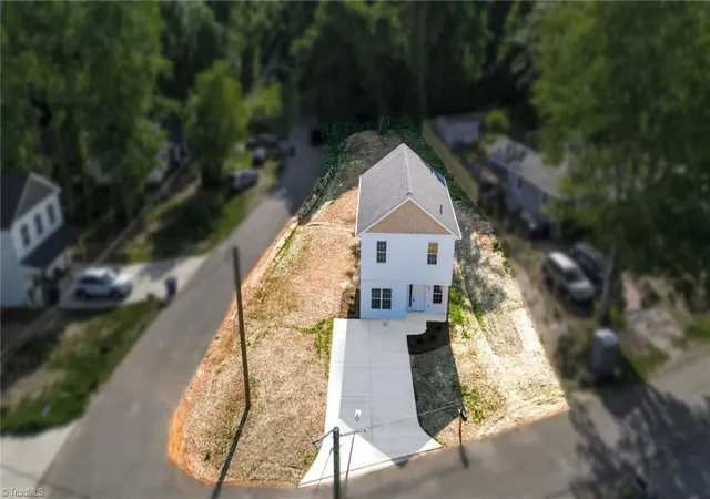 3rd image of 4606 Erin St, Winston Salem, NC 27105 | MLS# 1226349