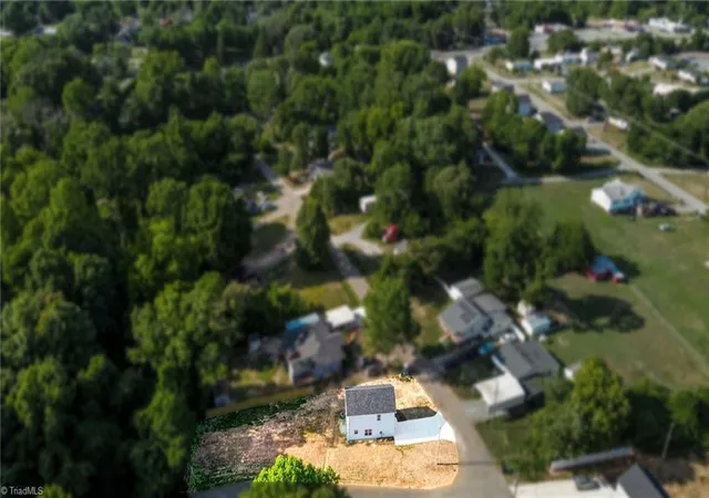 44th image of 4606 Erin St, Winston Salem, NC 27105 | MLS# 1226349